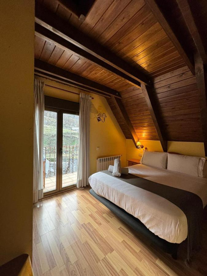 Hotel Saueth Tredós Eksteriør billede